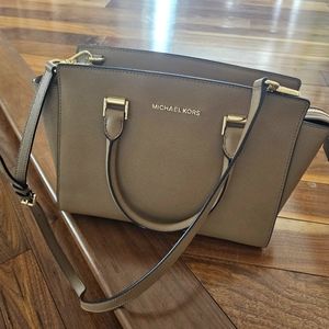 Michael Kors purse